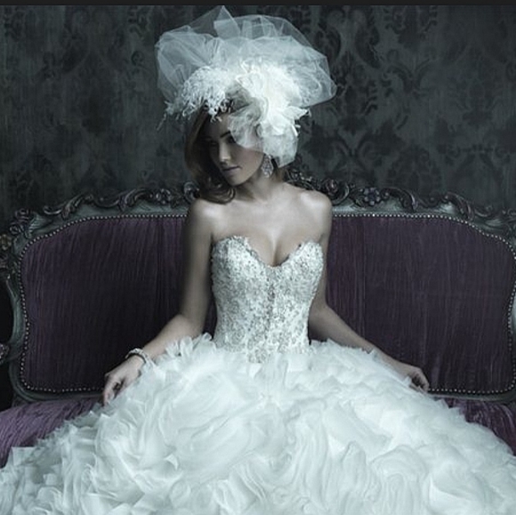 Allure Bridal Couture Dress size 2 Ivory with train hook and build in bra - Picture 2 of 11